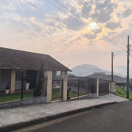 Casa Aconchegante Em Pomerode Exterior photo